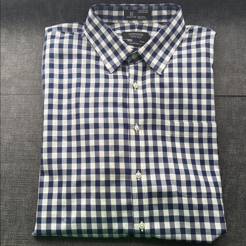 Nordstrom Men's Navy and White Plaid Shirt - 17.5